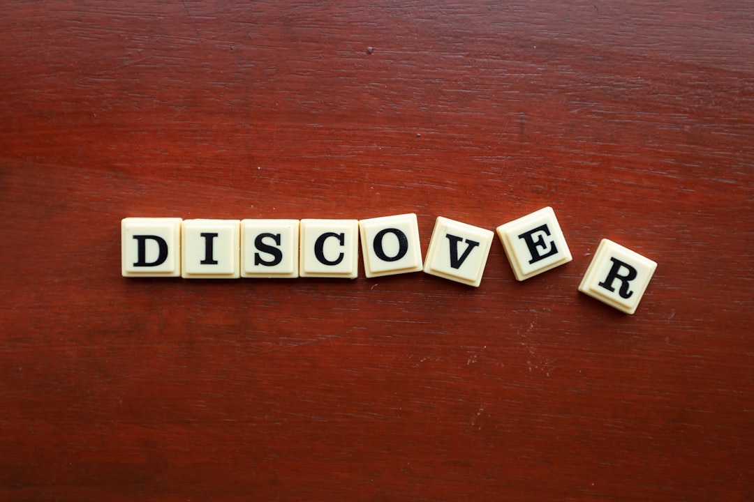 Freelancer asking client discovery questions during a video call